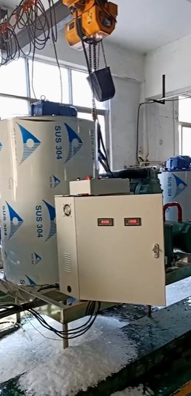 High-Capacity Industrial Flake Ice Machine (0.3T-60T/Day)